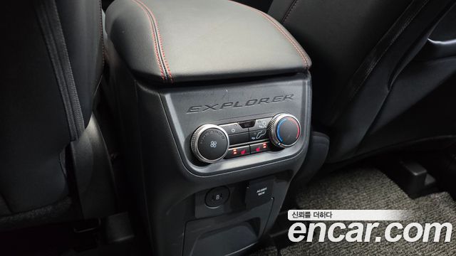 Ford Explorer (VI) 2.3 ST-Line 4WD 2025 — фото 30