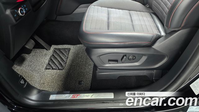 Ford Explorer (VI) 2.3 ST-Line 4WD 2025 — фото 32