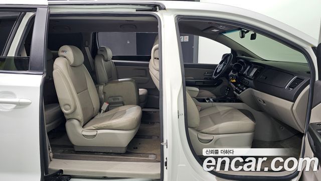 Kia Carnival 11-seater Deluxe 2015 — фото 12