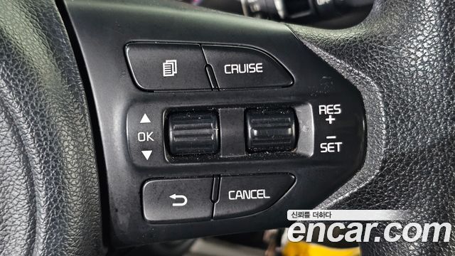 Kia Carnival 11-seater Deluxe 2015 — фото 18