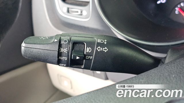 Kia Carnival 11-seater Deluxe 2015 — фото 19