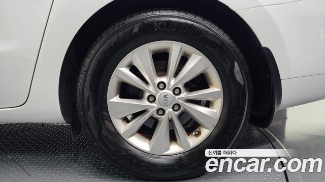 Kia Carnival 11-seater Deluxe 2015 — фото 21