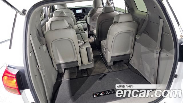 Kia Carnival 11-seater Deluxe 2015 — фото 30