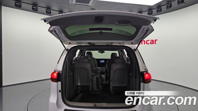 Kia Carnival 11-seater Deluxe 2015 — фото 31