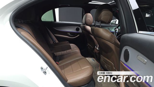 Mercedes-Benz E-Class (W213) E250 Avantgarde 2021 — фото 12