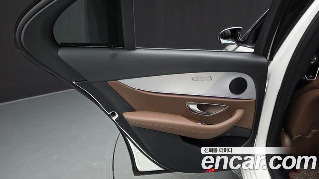 Mercedes-Benz E-Class (W213) E250 Avantgarde 2021 — фото 25