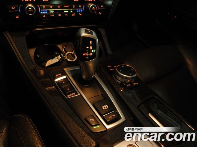 BMW 5 Series (F10) 520d Luxury Plus 2015 — фото 18
