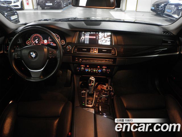 BMW 5 Series (F10) 520d Luxury Plus 2015 — фото 24