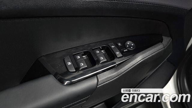 Kia Sportage (V) Gasoline 1.6 Turbo 2WD Nobleless 2022 — фото 17
