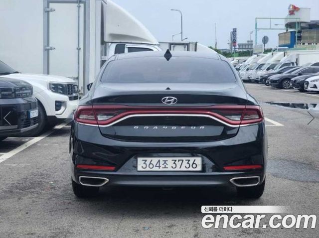 Hyundai Grandeur (IG) 2.4 Premium 2017 — фото 4