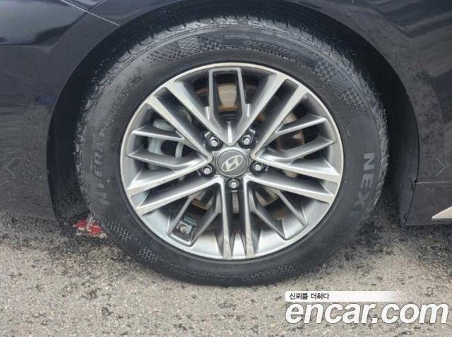 Hyundai Grandeur (IG) 2.4 Premium 2017 — фото 24