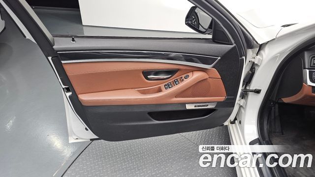 BMW 5 Series (F10) 520d M Aero Dynamic 2016 — фото 30