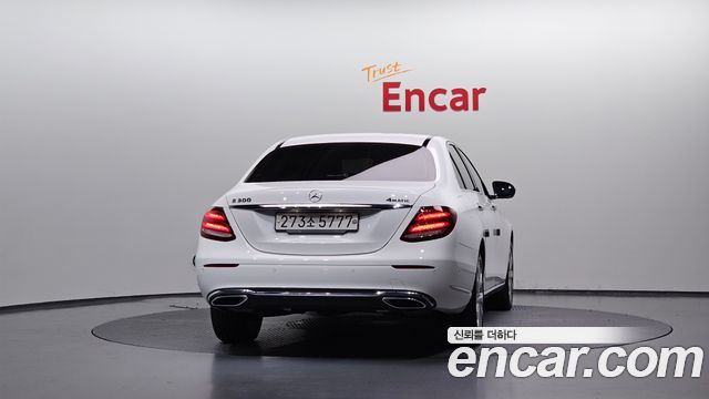 Mercedes-Benz E-Class (W213) E300 4MATIC Exclusive 2020 — фото 4