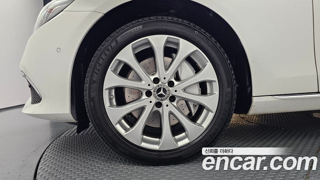 Mercedes-Benz E-Class (W213) E300 4MATIC Exclusive 2020 — фото 5
