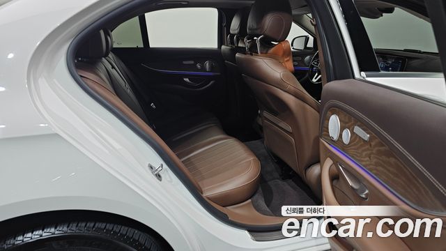 Mercedes-Benz E-Class (W213) E300 4MATIC Exclusive 2020 — фото 11
