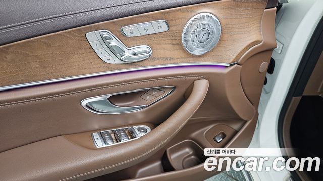 Mercedes-Benz E-Class (W213) E300 4MATIC Exclusive 2020 — фото 19