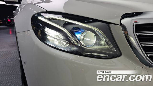 Mercedes-Benz E-Class (W213) E300 4MATIC Exclusive 2020 — фото 22