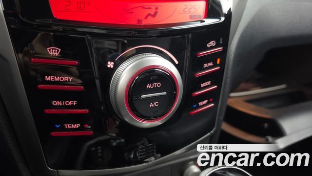 KG Mobility (SsangYong) Tivoli VX 2WD 2016 — фото 16