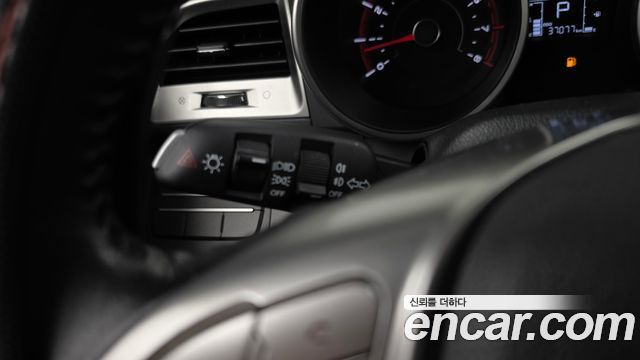KG Mobility (SsangYong) Tivoli VX 2WD 2016 — фото 28