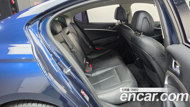 Genesis G70 2.0T Advanced 2018 — фото 12