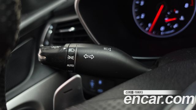 Genesis G70 2.0T Advanced 2018 — фото 18
