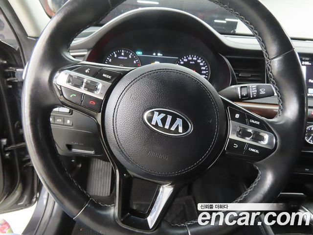 Kia K7 2.4 GDI Limited 2017 — фото 8