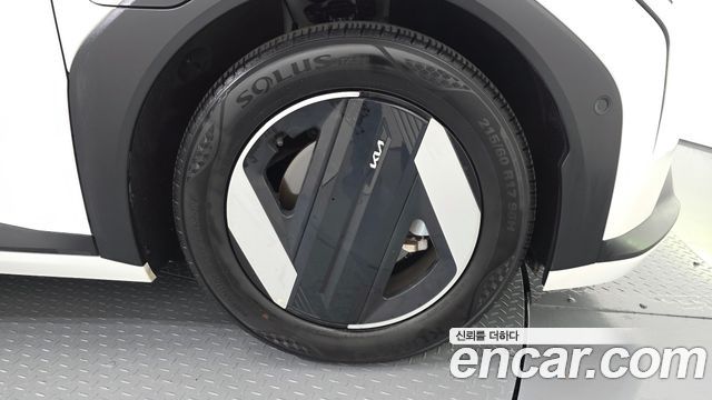 Kia EV4 Standard 2WD Earth 2026 — фото 21