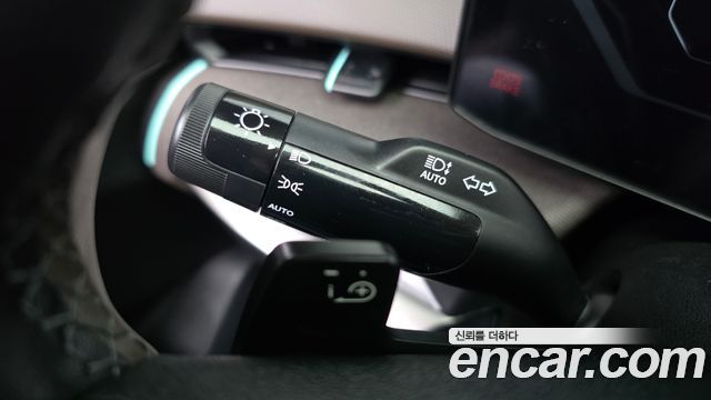 Kia EV4 Standard 2WD Earth 2026 — фото 28