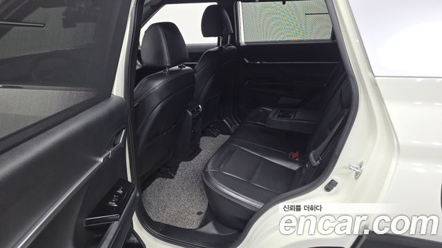 KG Mobility (SsangYong) Torres Gasoline 1.5 2WD T7 2023 — фото 12