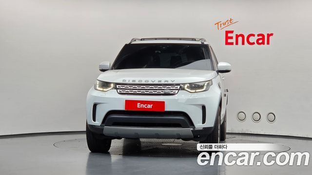 Land Rover Discovery 5 3.0 TD6 HSE 2017 — фото 3