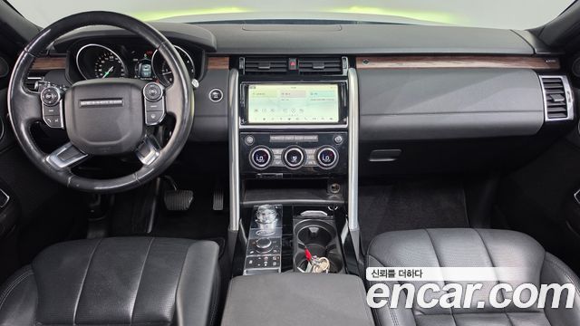Land Rover Discovery 5 3.0 TD6 HSE 2017 — фото 7