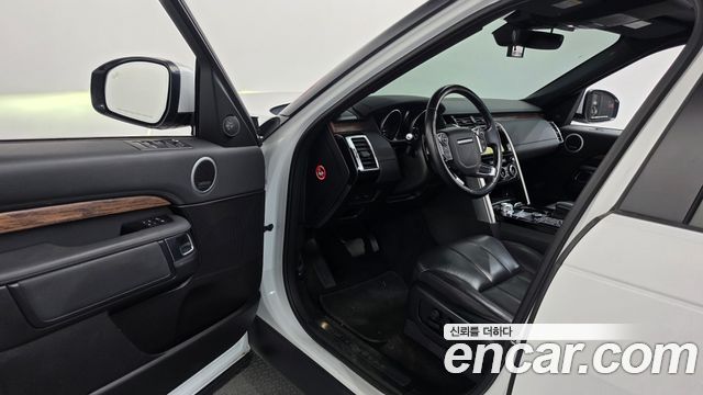 Land Rover Discovery 5 3.0 TD6 HSE 2017 — фото 10