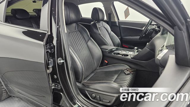 Genesis G70 2.0T Supreme 2018 — фото 12
