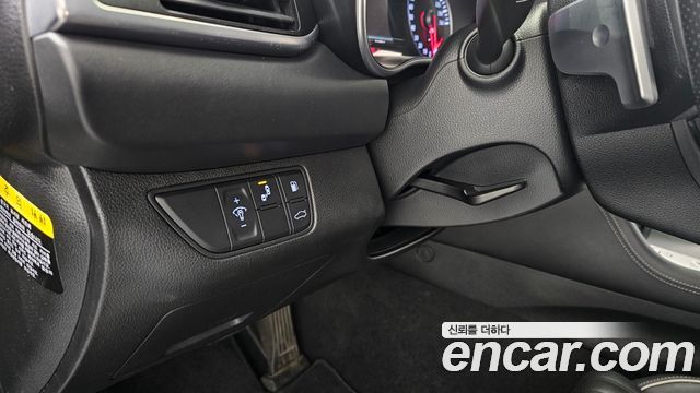 Genesis G70 2.0T Supreme 2018 — фото 17