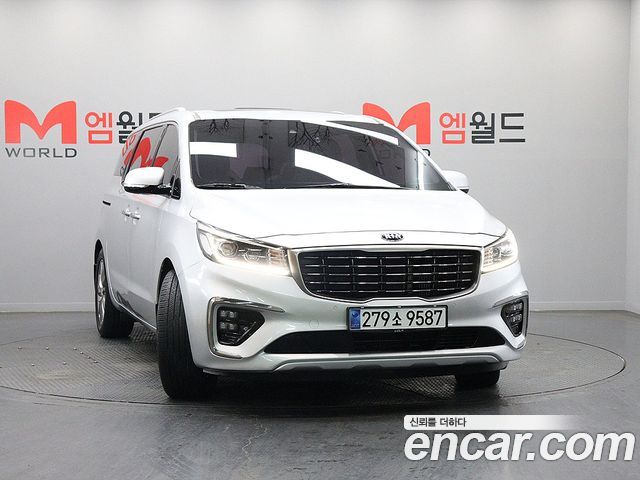 Kia Carnival 9-Seater Prstige 2019 — фото 2