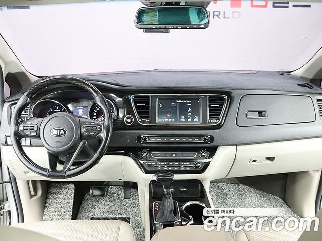 Kia Carnival 9-Seater Prstige 2019 — фото 7