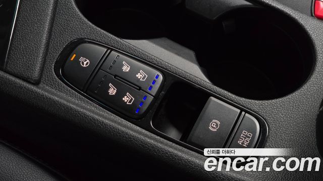 Kia Niro 1.6 HEV Noblesse Special 2020 — фото 19