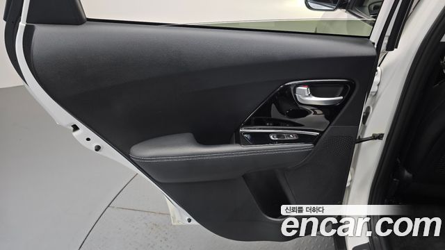 Kia Niro 1.6 HEV Noblesse Special 2020 — фото 25