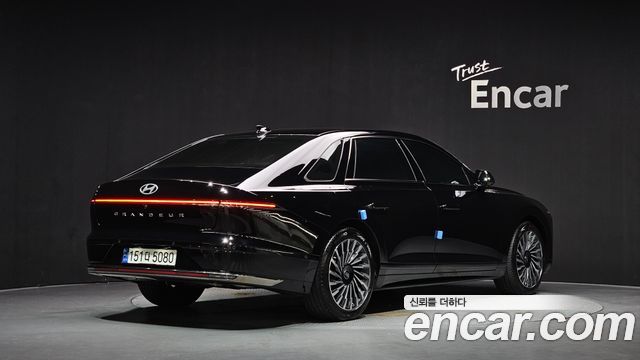 Hyundai Grandeur (GN7) 2,5 Gasoline 2WD Calligraphy 2023 — фото 2