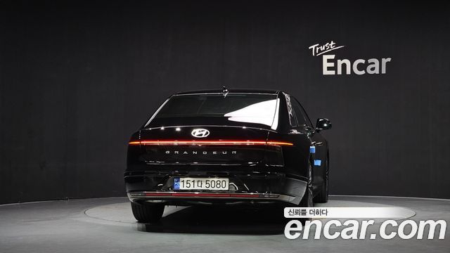 Hyundai Grandeur (GN7) 2,5 Gasoline 2WD Calligraphy 2023 — фото 4