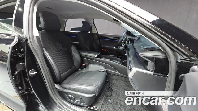 Hyundai Grandeur (GN7) 2,5 Gasoline 2WD Calligraphy 2023 — фото 26