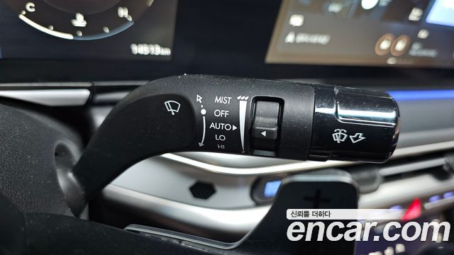 Hyundai Grandeur (GN7) 2,5 Gasoline 2WD Calligraphy 2023 — фото 32