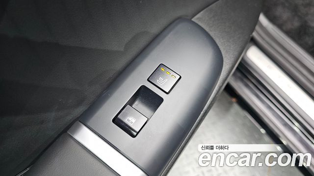 Hyundai Grandeur (GN7) 2,5 Gasoline 2WD Calligraphy 2023 — фото 34