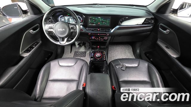 Kia Niro Plus Air 2023 — фото 7