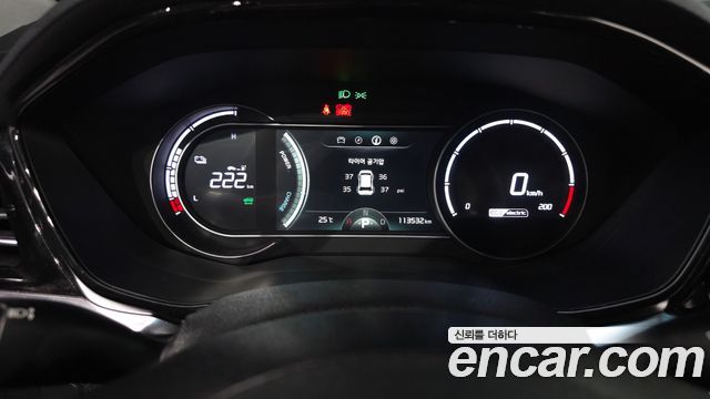 Kia Niro Plus Air 2023 — фото 8