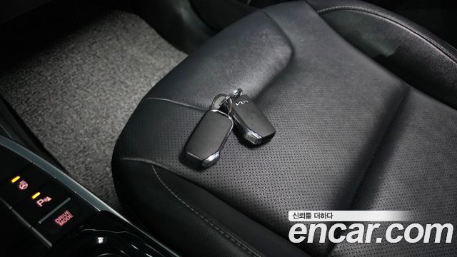 Kia Niro Plus Air 2023 — фото 20