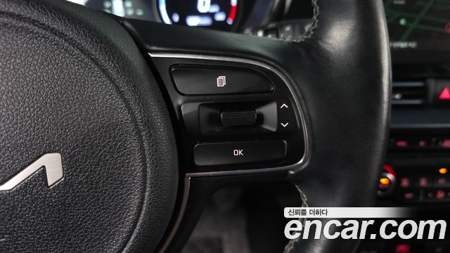 Kia Niro Plus Air 2023 — фото 30