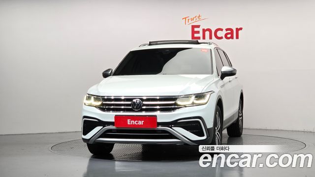 Volkswagen Tiguan Allspace 2.0 TSI Prestige 2023 — фото 3