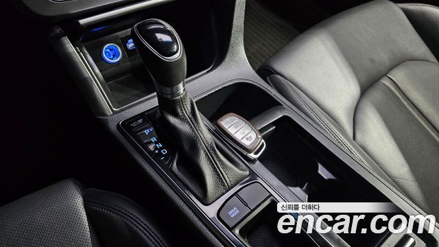 Hyundai Sonata (LF) 2.0 Smart 2015 — фото 9