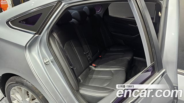Hyundai Sonata (LF) 2.0 Smart 2015 — фото 11